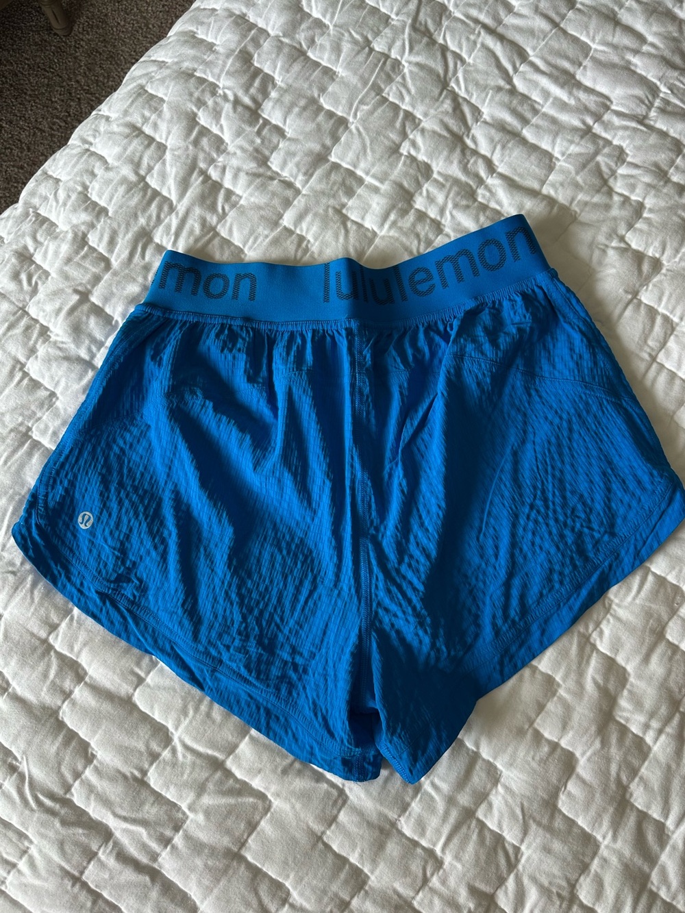 Lululemon logo waistband training short - Picture 4 of 6